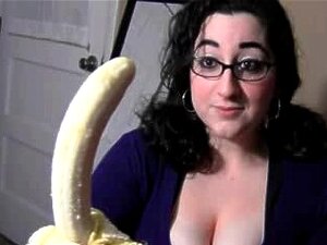 Big natural boobs woman sucking banana live webcam