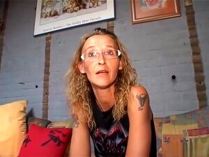 Emmie porno et vidéos de sexe en haute qualité sur VoilaPorno.com