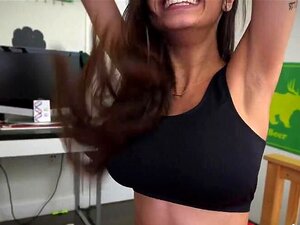 高质量的Mia Khalifa 結婚色情&性爱视频在观看色情