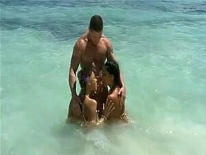 Trios En Mallorca porno y videos de sexo en alta calidad en ...
