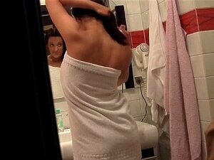 Sinesian porn videos at Xecce.com