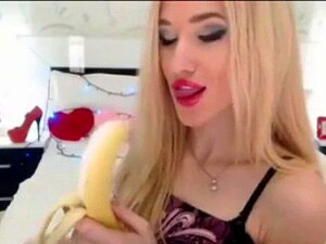 Big natural boobs woman sucking banana live webcam