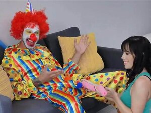 Porn clown Pussyeating Clown