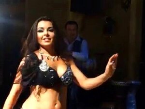 高质量的Sexy Belly Dance 色情&性爱视频在观看色情