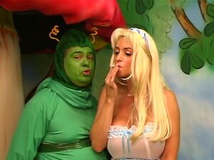 Alice In Wonderland porno et vidéos de sexe en haute qualité sur ...
