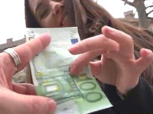 Eurobabe fucked with pervert dude in exchange for money