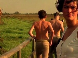 高质量的Lena Headey Nude 色情&性爱视频在观看色情