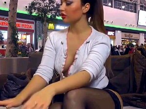 Elle S Exhibe porno et vidéos de sexe en haute qualité sur ...