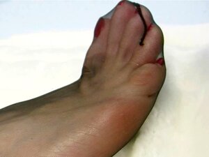 Nylon Foot Gagging porn videos at Xecce.com