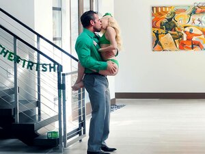 Petite Irish Cutie Piper Perri Having Her Pussy Penetrated - Piper Perri Porn