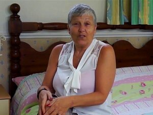 Old women trying to look sexy-porn pic